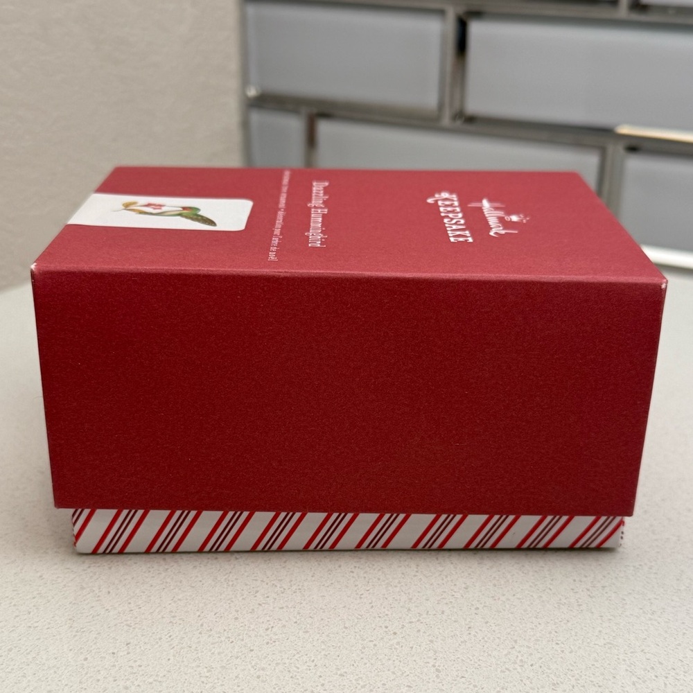 Hallmark Keepsake Ornament Dazzling Hummingbird 2016 Christmas - Picture 4 of 16